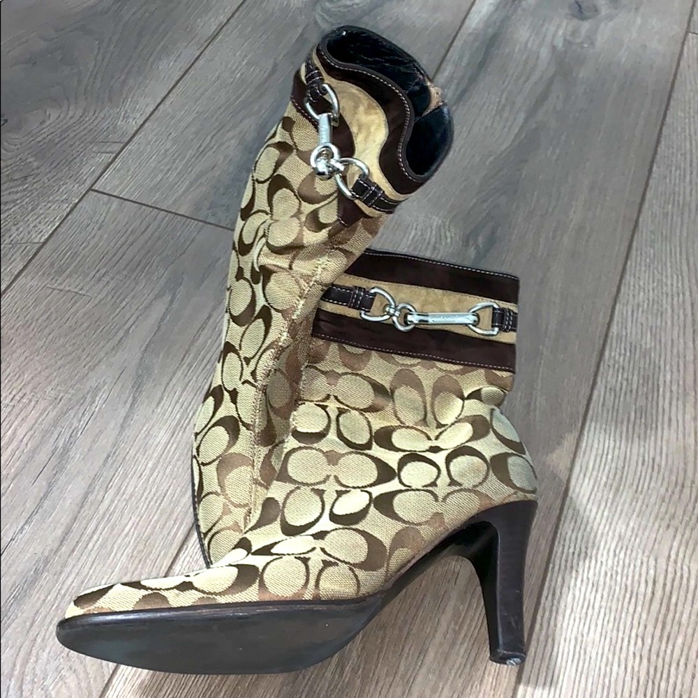 🌻Authentic Coach Boots